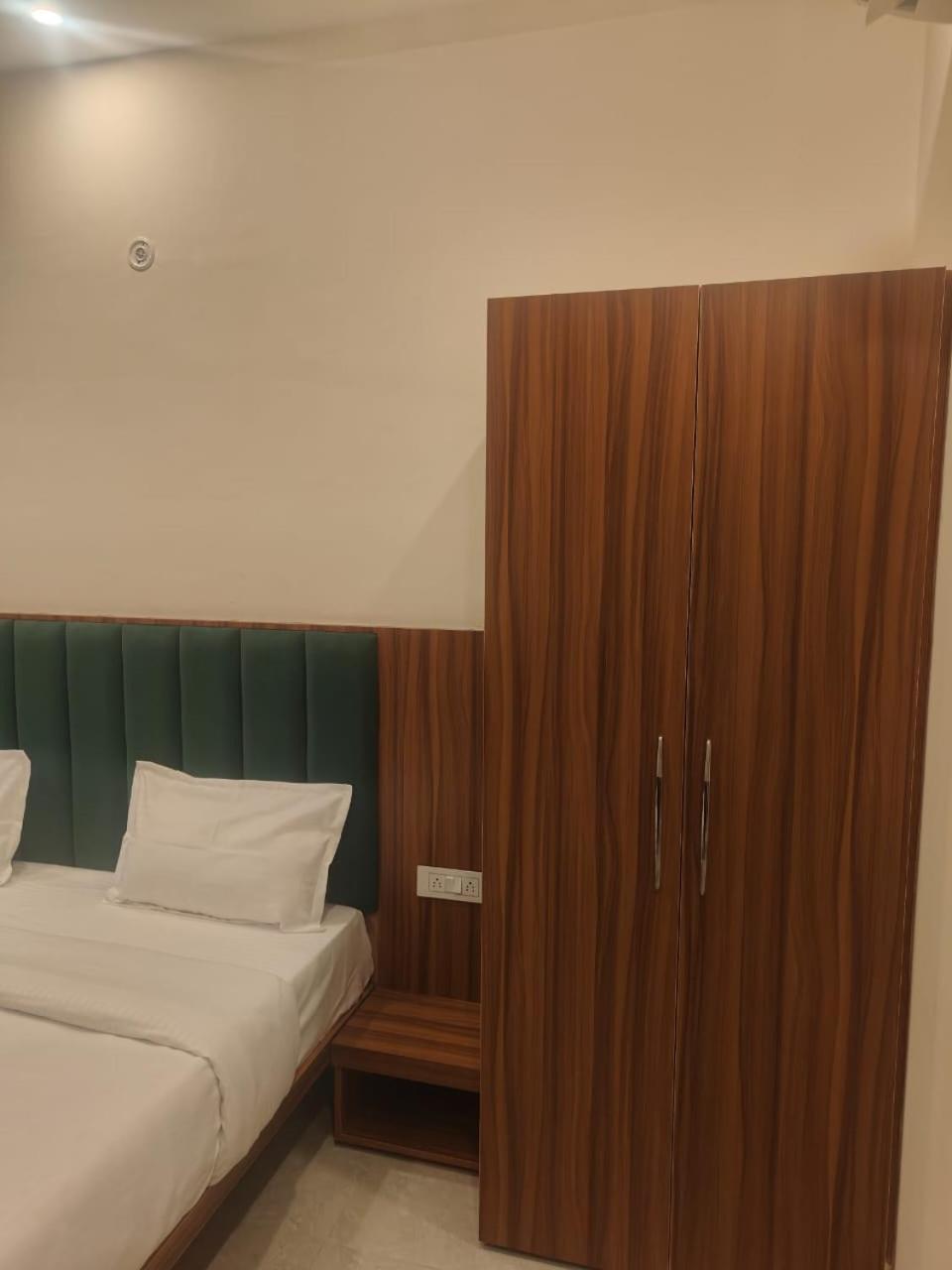 Aroma Resort Rishīkesh Exterior foto