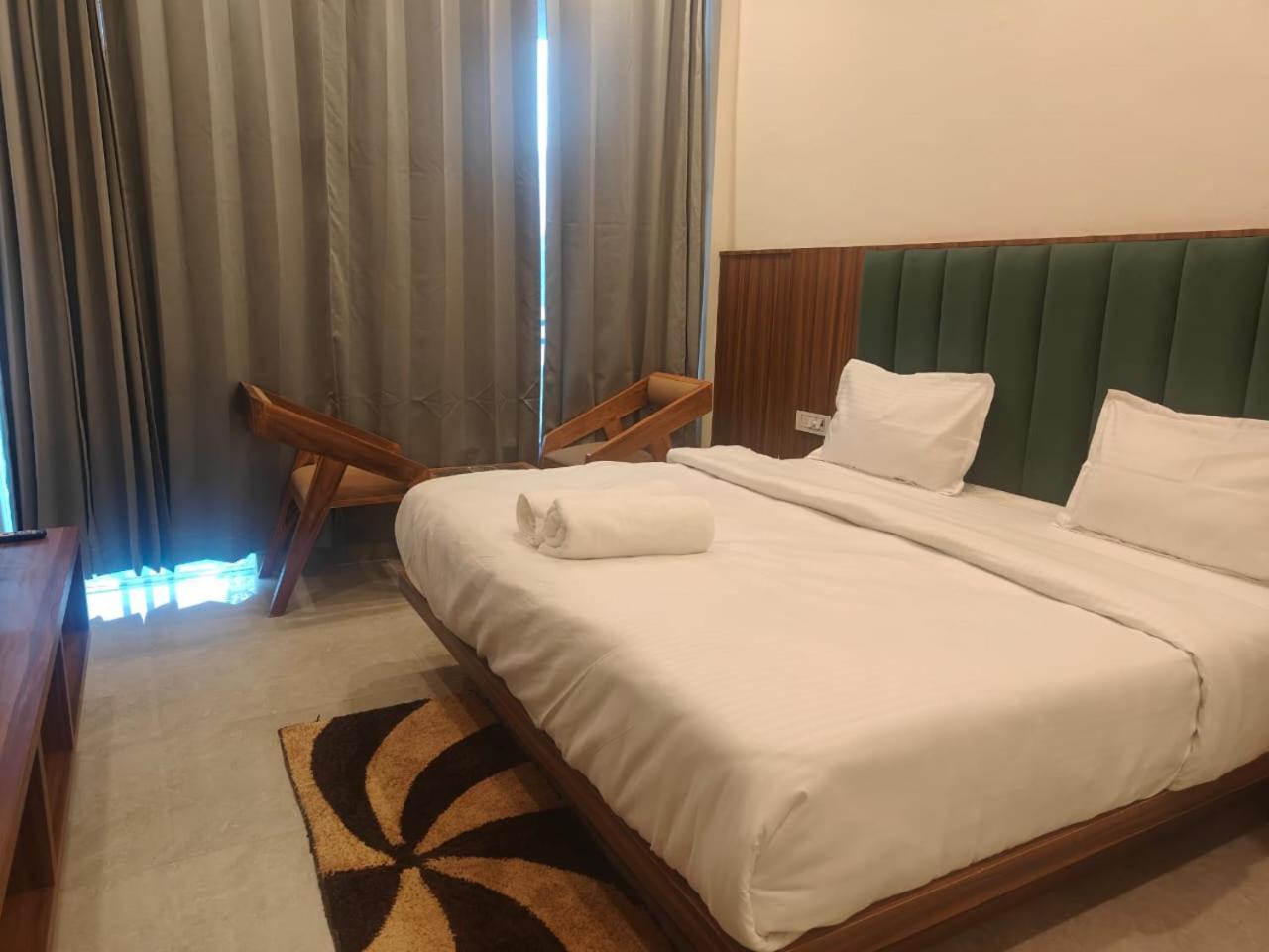 Aroma Resort Rishīkesh Exterior foto