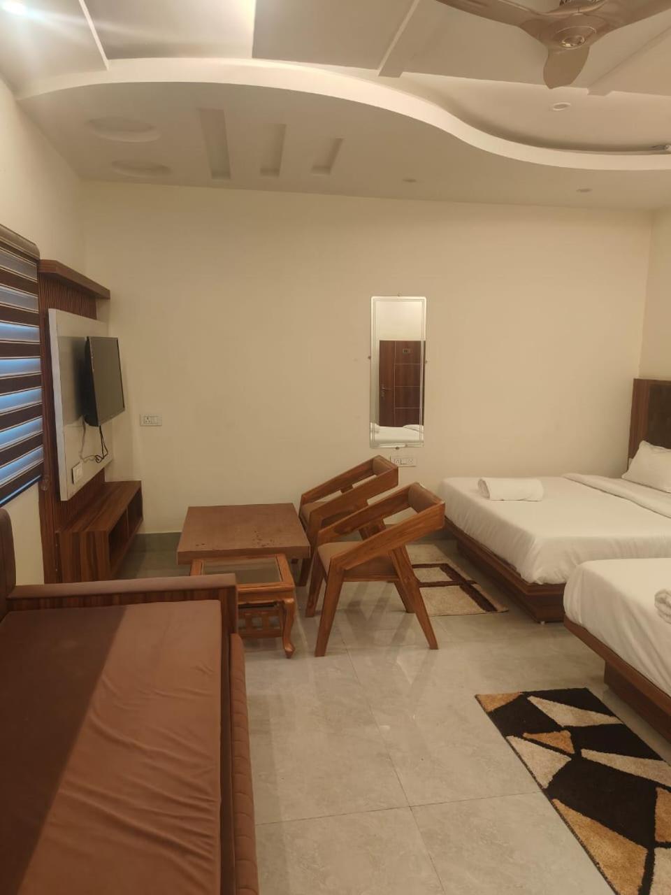 Aroma Resort Rishīkesh Exterior foto